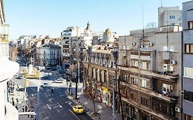 Newstudio & City Center I Balcony I Netflix